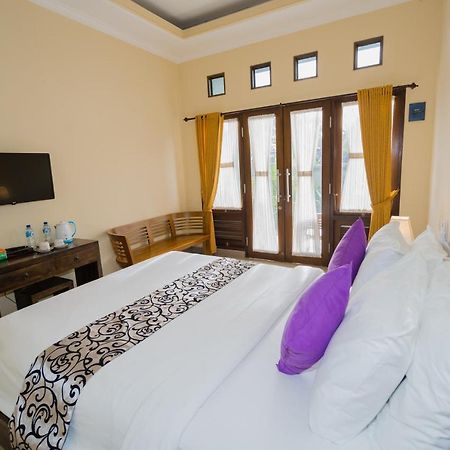 Batununggul Mae Mae Beach House מראה חיצוני תמונה