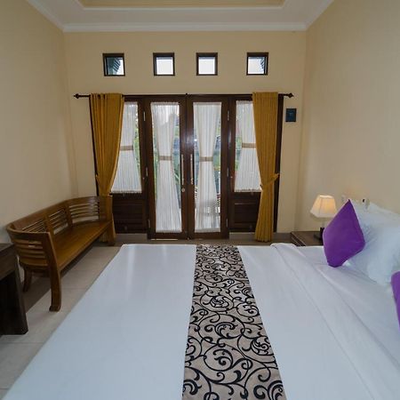 Batununggul Mae Mae Beach House מראה חיצוני תמונה