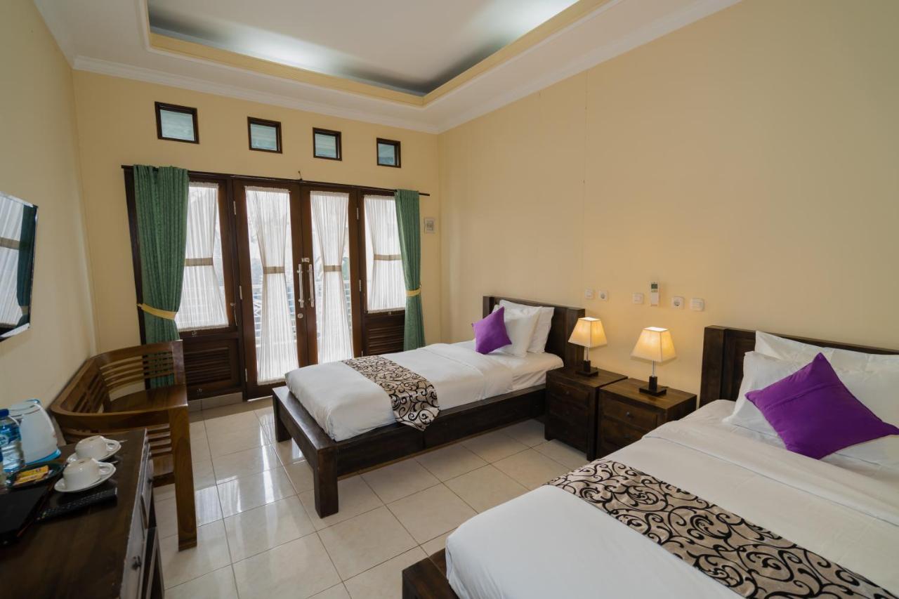 Batununggul Mae Mae Beach House מראה חיצוני תמונה
