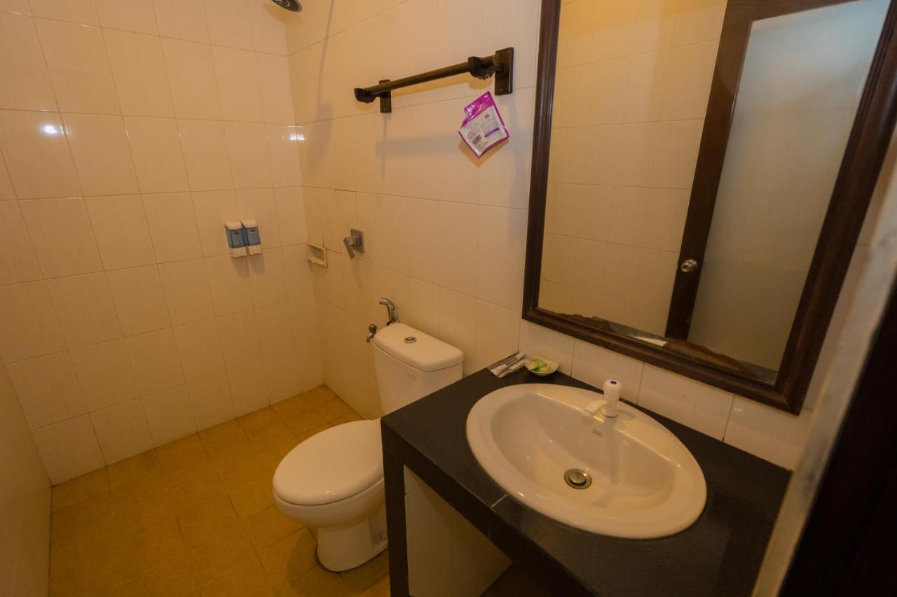 Batununggul Mae Mae Beach House מראה חיצוני תמונה